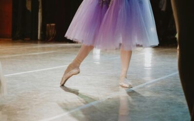 En pointe at last: What to expect at your dancer’s first pointe shoe fitting